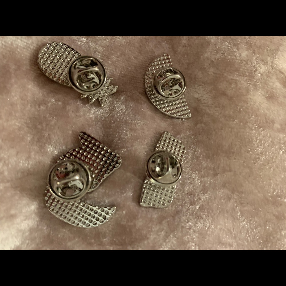 Cool 😎 Stuff Pin Set - Picture 3 of 3